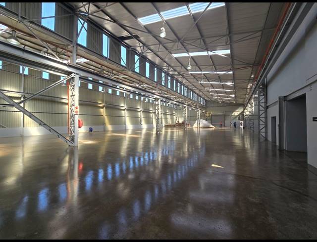 3,442M² WAREHOUSE TO LET IN DENVER
